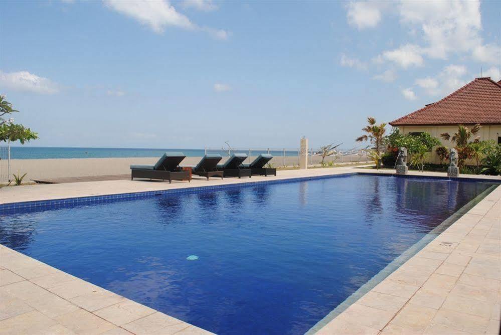 Lombok Beach Villa Mangsit Exteriör bild