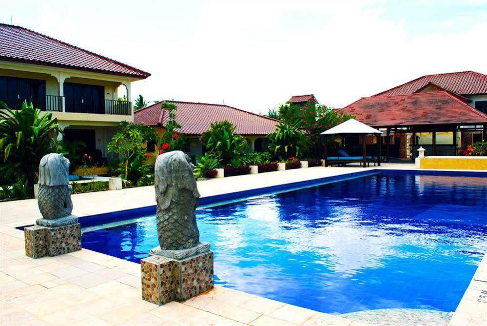 Lombok Beach Villa Mangsit Exteriör bild