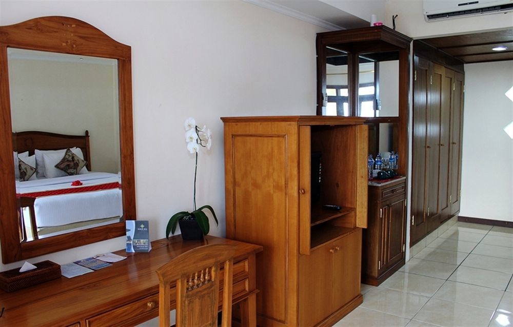 Lombok Beach Villa Mangsit Exteriör bild